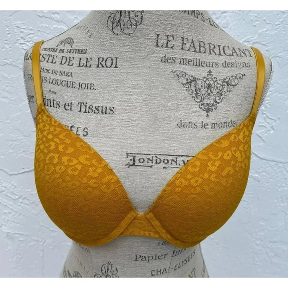 Pink Victoria's Secret Wear Everywhere Underwire Push Up Bra Yellow Sz 34 D - Picture 1 of 9